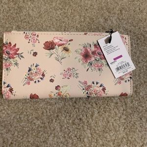 Apt 9 Floral Wallet